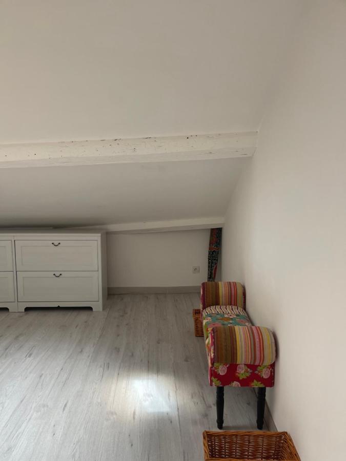 Appartement Climatise Centre-Ville De Narbonne Dans Comble 4 Couchages Exteriör bild