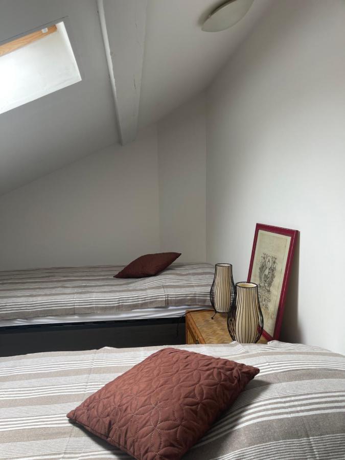 Appartement Climatise Centre-Ville De Narbonne Dans Comble 4 Couchages Exteriör bild